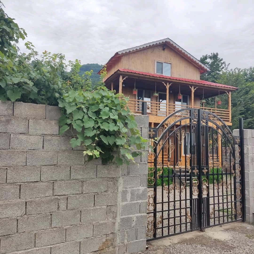 Property media 9