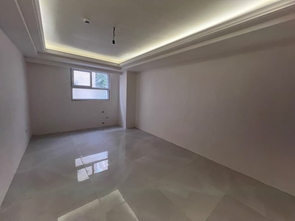 Property media 18